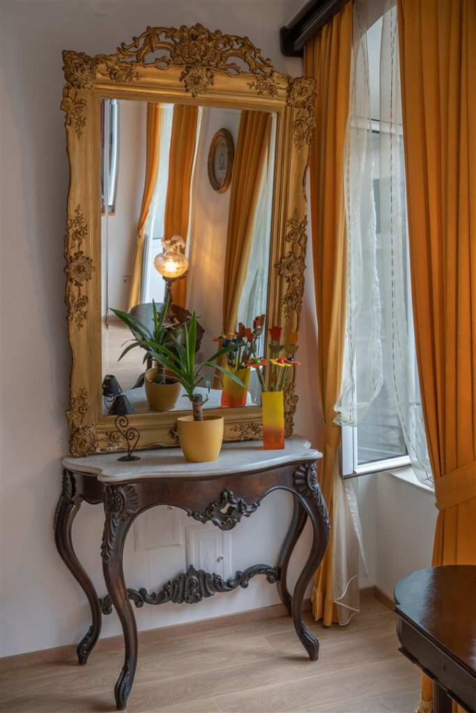 antique furniture1